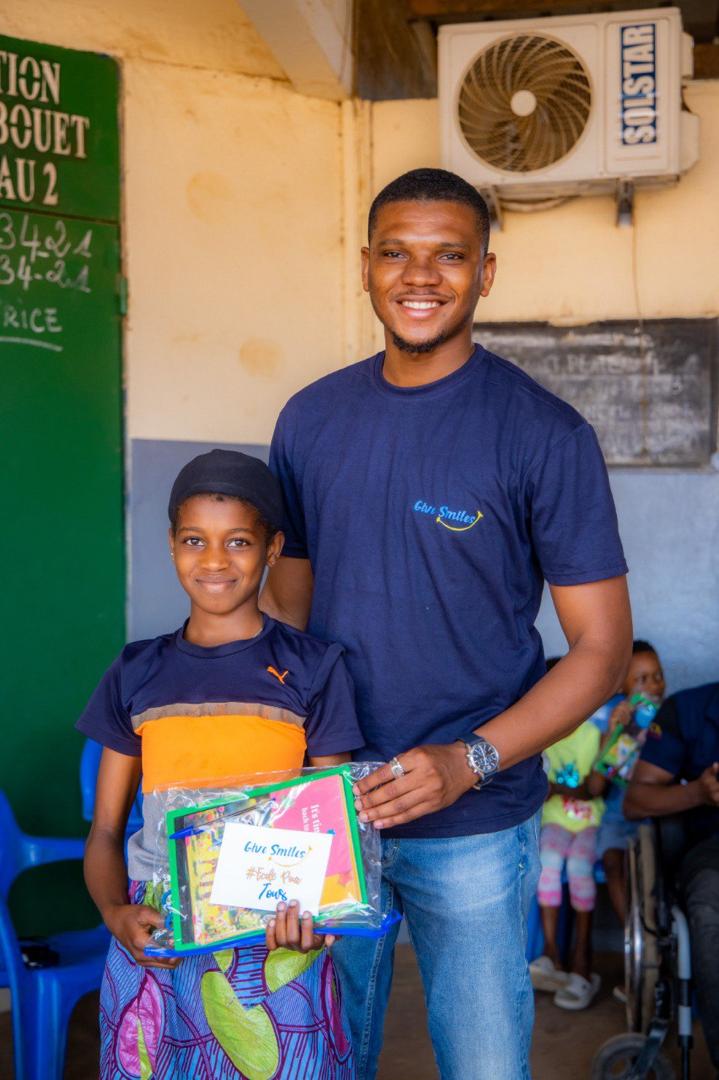 15 bacheliers boursiers Give Smiles recus avec mention